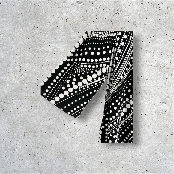 NWT Black and White Polka Dotted Blouse - Picture 4 of 6